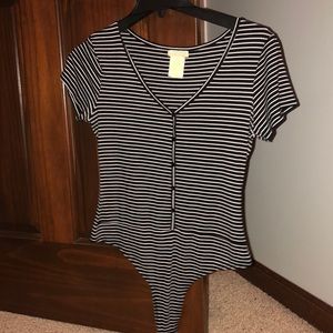 Short sleeve striped bodysuit with buttons
